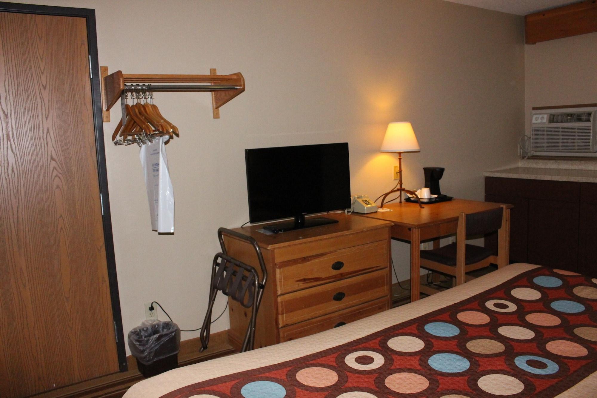 ซูเปอร์ 8 บาย วินด์แฮม แชมเบอร์เลน เซาท์ดาโคตา Hotel เชมเบอร์เลน ภายนอก รูปภาพ