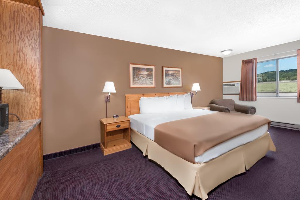 ซูเปอร์ 8 บาย วินด์แฮม แชมเบอร์เลน เซาท์ดาโคตา Hotel เชมเบอร์เลน ภายนอก รูปภาพ